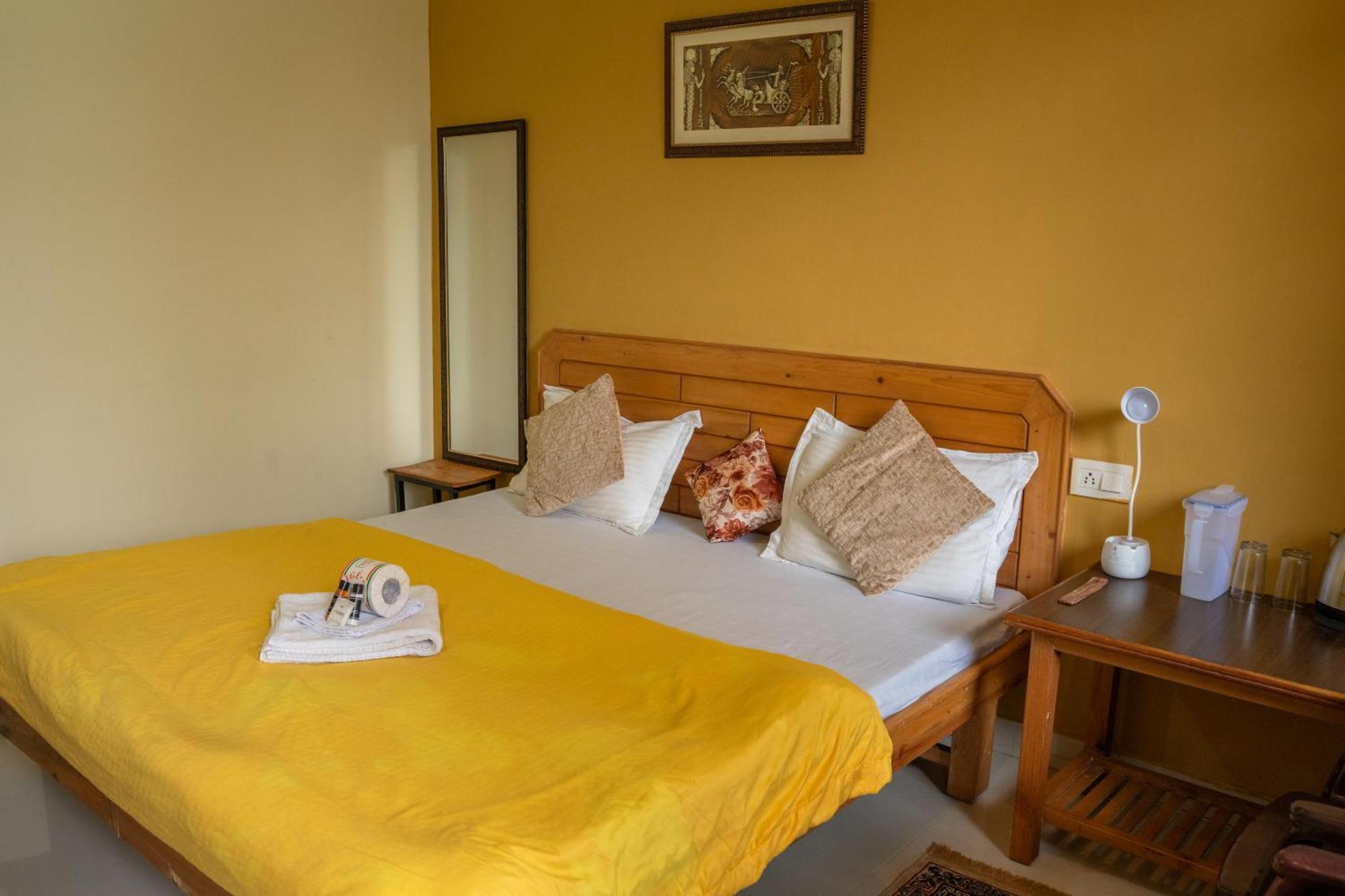 The Unmad - Dharamkot Bed & Breakfast Dharamshala Exterior photo